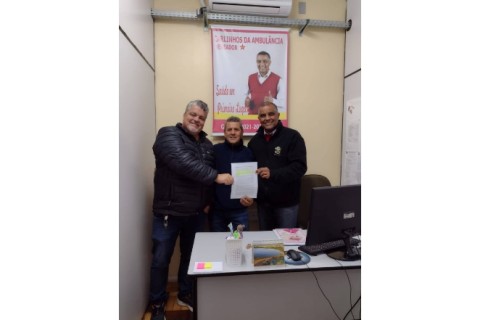 Câmara de Vereadores concede “Comenda das Sete Artes” à dupla Giovani e Laureci